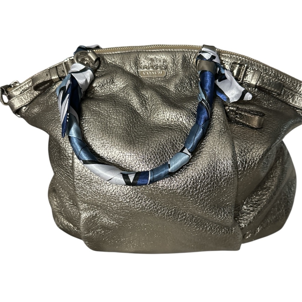 Coach Silver pebbled Leather huge bag comes with twillys crossbody strap nice